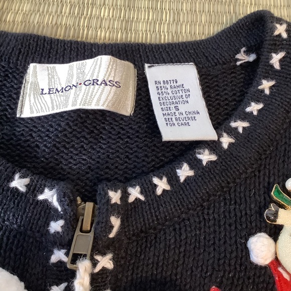 Lemon Grass Womens Holiday Snowman Sweater Skiing Snowman Size Small Black - Picture 2 of 7
